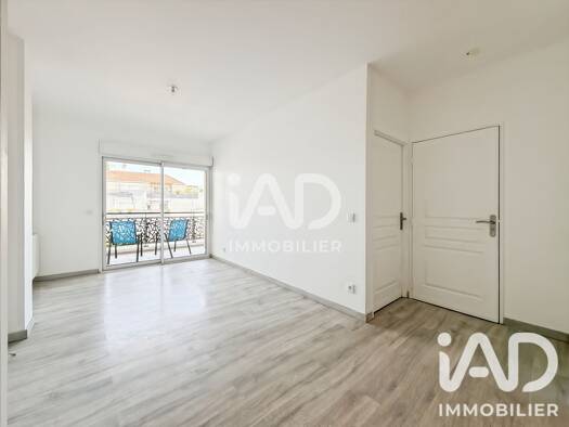 Appartement à vendre 230 000 € 2 pièces 1 chambre 37,16 m² Étage 2/4 Centre Neuilly-Plaisance 93360