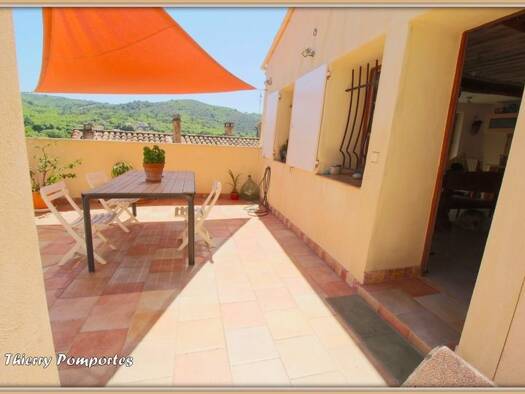 Maison de ville à vendre 260 000 € 5 pièces 3 chambres 105 m² 134 m² de terrain Oraison 04700