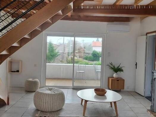 Duplex à louer 770 € 3 pièces 2 chambres 103 m² Étage 1/2 Girouette-Murgerets Mâcon 71000