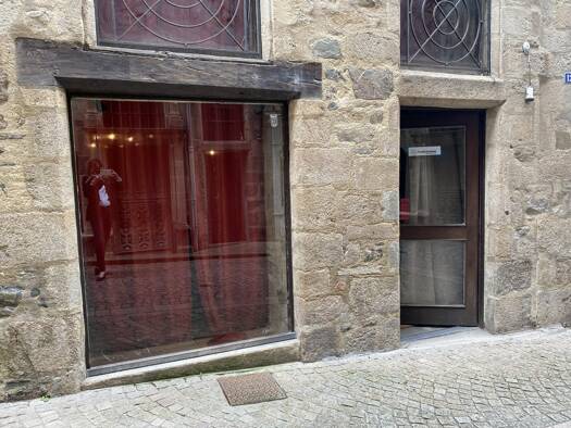 Local commercial à louer 580 € 112 m² de surface de vente Tulle 19000