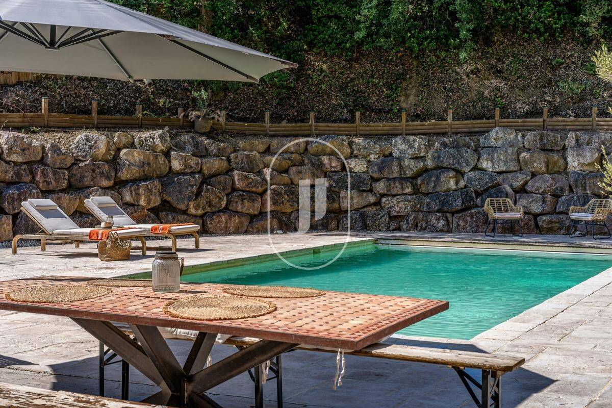 Maison à vendre, 300m², SAINT MARC JAUMEGARDE
