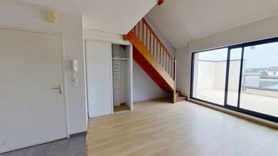 Appartement à louer 840 € 2 pièces 1 chambre 45 m² 1er étage Lardy 91510