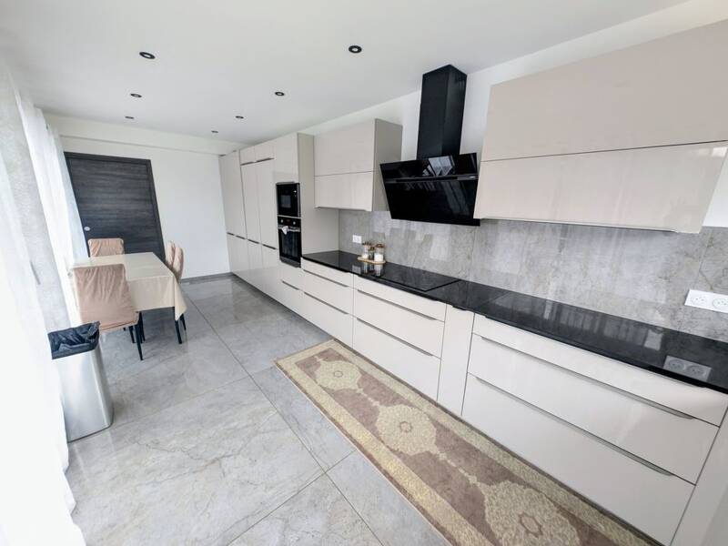 Maison à vendre, 240m², LA RAVOIRE