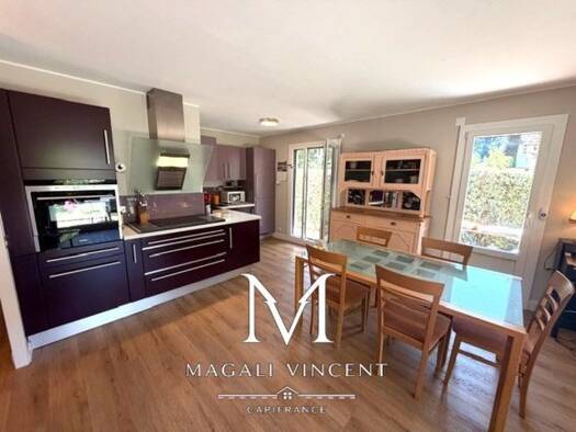 Appartement à vendre 378 000 € 4 pièces 3 chambres 77 m² RDC/3 Centre Gaillard 74240
