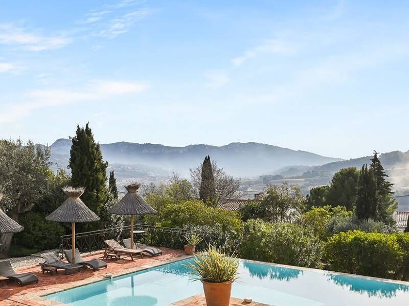 Maison à vendre, 560m², LA CADIERE D'AZUR