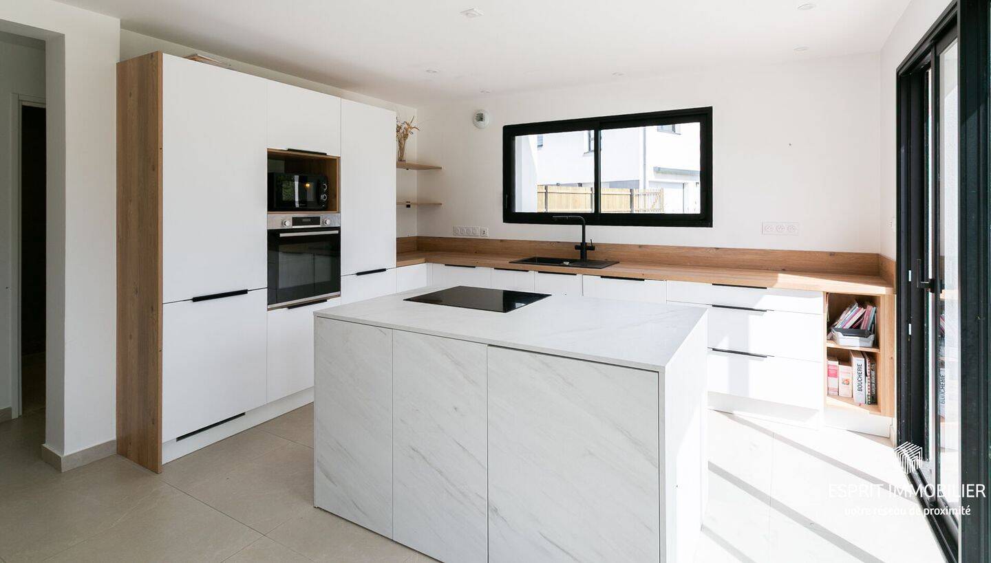 Maison à vendre, 118m², RIEC SUR BELON