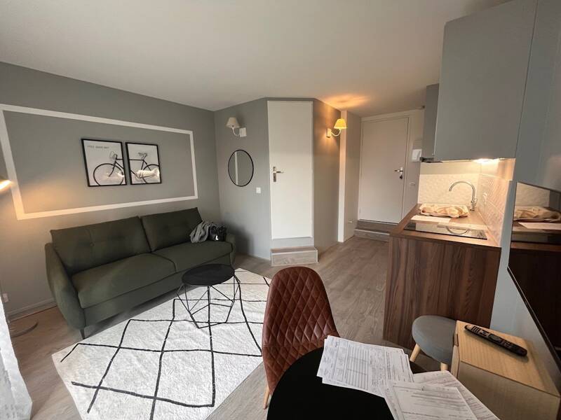 Maison à louer, 17m², LYON 8E