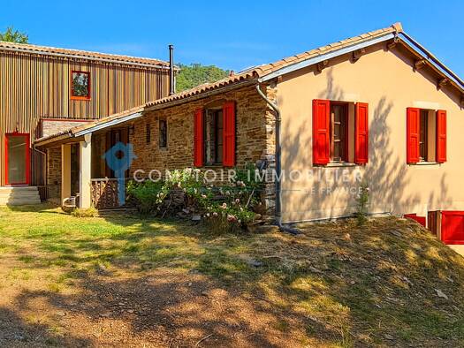 Mas à vendre 595 000 € 7 pièces 4 chambres 182 m² 24 200 m² de terrain Les Plantiers 30122