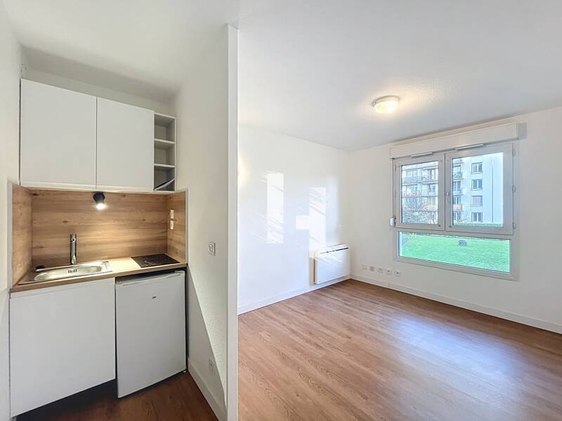 Maison à louer, 18m², LYON 8E