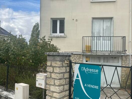 Maison à vendre 160 000 € 3 pièces 2 chambres 66,55 m² 425 m² de terrain Centre Amboise 37400