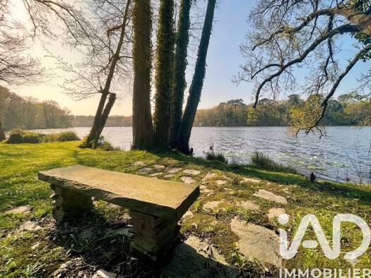 Maison à vendre 1 185 000 € 7 pièces 4 chambres 240 m² 3 200 m² de terrain Sud Sucé-sur-Erdre 44240