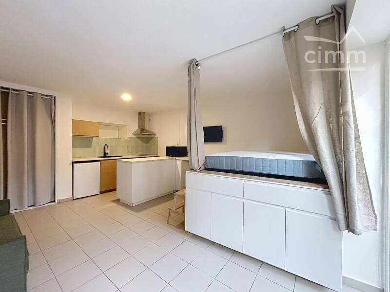 Maison à louer, 25m², PERNES LES FONTAINES