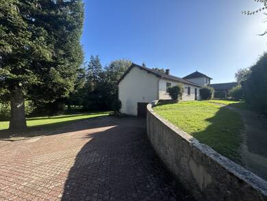 Maison de plain-pied à vendre 299 000 € 8 pièces 5 chambres 270 m² 2 500 m² de terrain Eyjeaux 87220