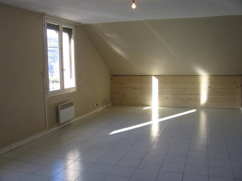 Maison à louer, 76m², CROTS