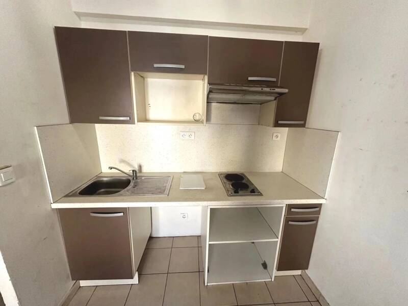 Maison à louer, 29m², CUGES LES PINS