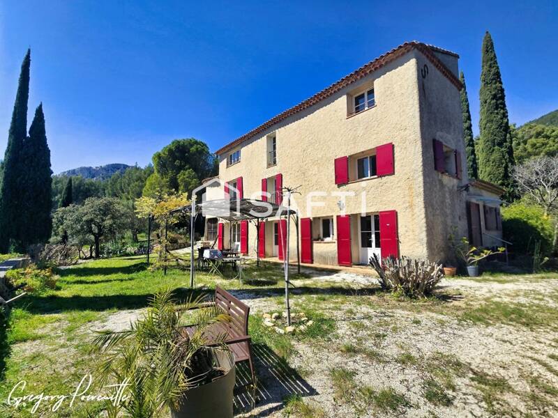 Maison à vendre, 265m², LE REVEST LES EAUX