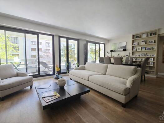 Appartement à louer 2 800 € 4 pièces 3 chambres 99 m² Étage 1/8 Centre Ville Rueil-Malmaison 92500