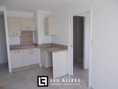 Appartement à louer 480 € 1 pièce 1 chambre 28 m² 5ème étage Montelimar 26200