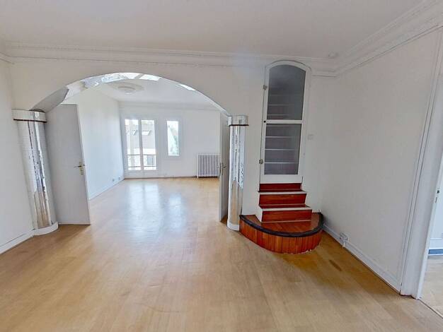 Appartement à louer 1 900 € 5 pièces 4 chambres 105 m² 2ème étage Cimetiere Créteil 94000