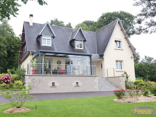 Maison à vendre 265 000 € 6 pièces 4 chambres 145 m² 11 838 m² de terrain Mortain-Bocage 50140