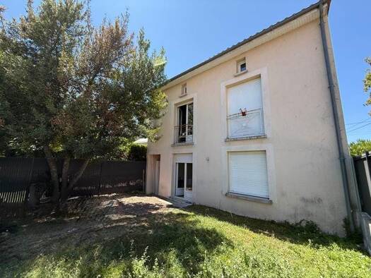 Immeuble à vendre 359 040 € 255 m² Vieil Angoulême-Centre Ville Angoulême 16000