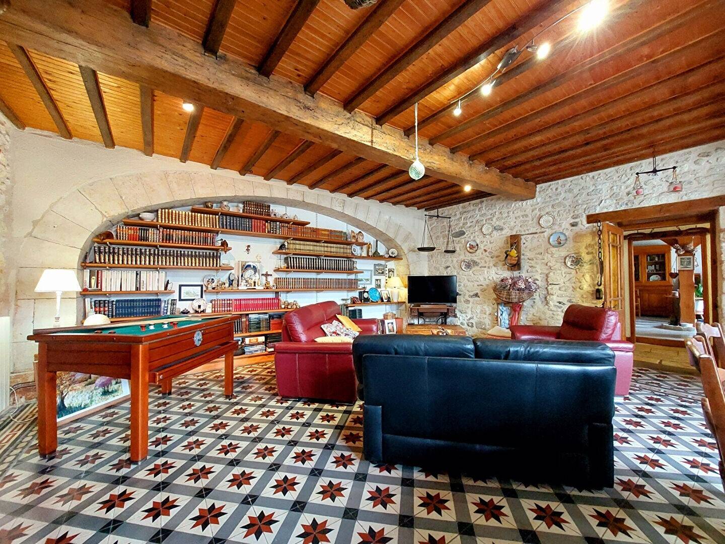 Maison à vendre, 265m², MORNAC SUR SEUDRE
