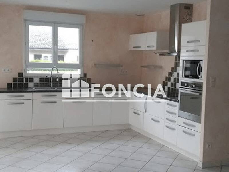 Maison à louer, 81m², DOUZY