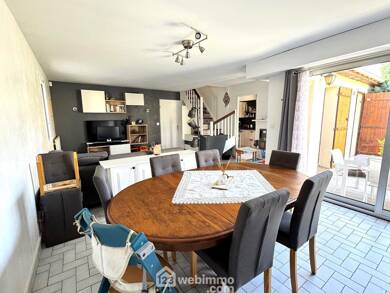 Maison de plain-pied à vendre 290 000 € 5 pièces 3 chambres 90 m² 181 m² de terrain Parc des Sports Savigny-le-Temple 77176