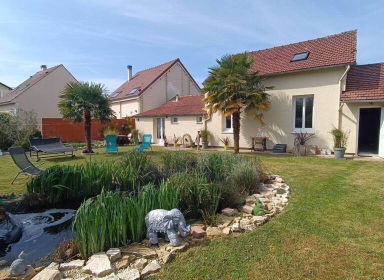 Maison à vendre 292 000 € 6 pièces 4<br/>chambres 110 m²<br/>superficie 812 m²<br/>terrain Sainte Genevieve 60730