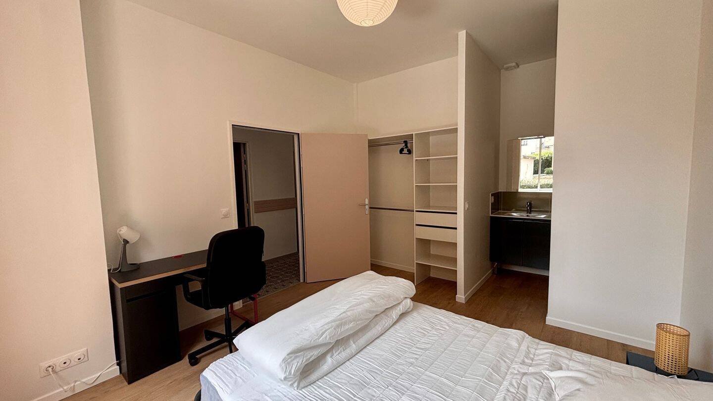 CHAMBRE AVEC SALLE D'EAU COLIVING — 2