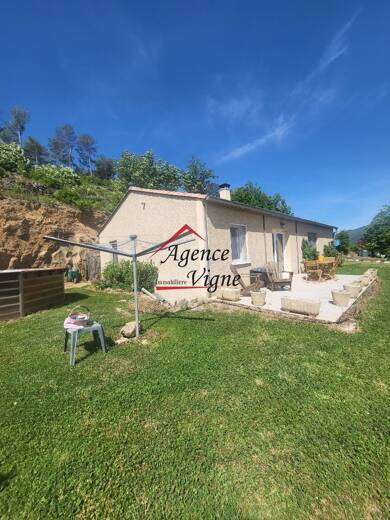 Maison de plain-pied à vendre 275 000 € 4 pièces 3 chambres 96 m² 17 520 m² de terrain Peyremale 30160