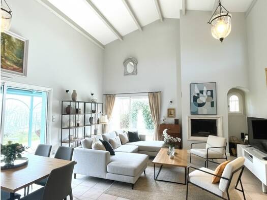 Maison à vendre 632 500 € 6 pièces 3 chambres 160 m² 641 m² de terrain Bourg Périgny 17180