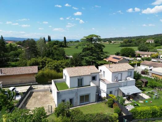 Maison à vendre 285 000 € 4 pièces 3 chambres 101 m² 245 m² de terrain Montoison 26800