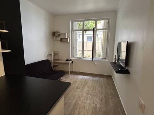 Appartement à louer 1 230 € 2 pièces 1 chambre 30 m² RDC/5 Charles Laffitte Neuilly-sur-Seine 92200