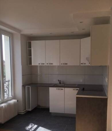 Appartement à louer 850 € 1 pièce 24 m² 2ème étage Barnufles Le Kremlin-Bicêtre 94270