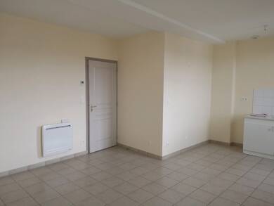 Appartement à louer 435 € 2 pièces 1 chambre 41 m² RDC/1 Caumont l'Evente 14240