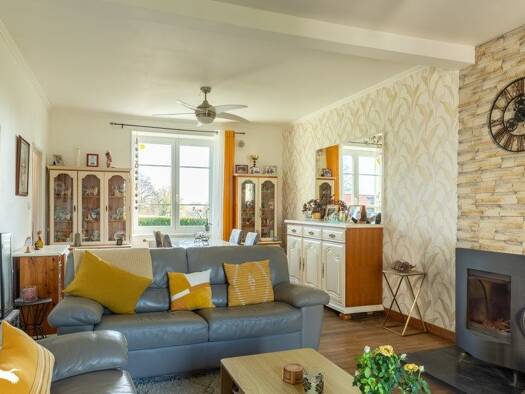 Maison à vendre 223 650 € 5 pièces 4 chambres 125 m² 1 279 m² de terrain Ladignac-le-Long 87500