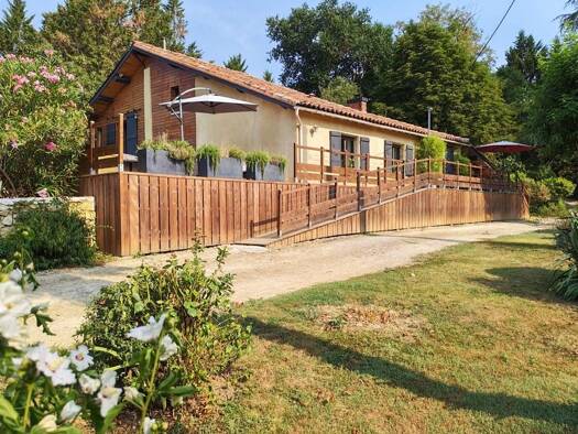Maison à vendre 299 000 € 6 pièces 4 chambres 150 m² 14 776 m² de terrain Auch 32000