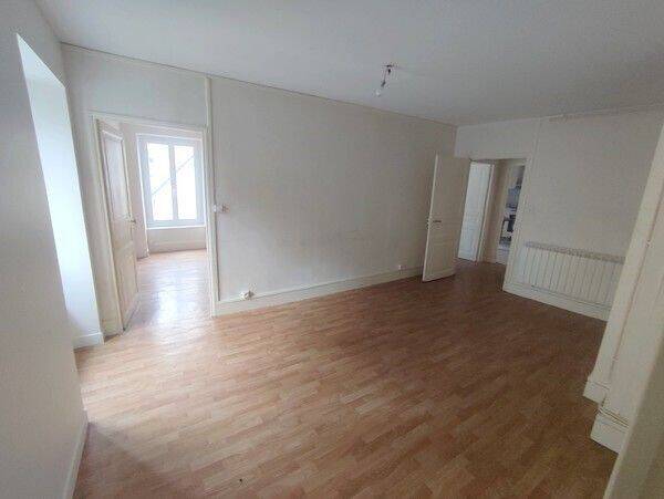 Maison à louer, 54m², SAINT GERVAIS D'AUVERGNE
