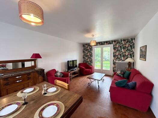 Appartement à louer 550 € 2 pièces 1 chambre 50 m² Rive Droite Aire-sur-l'Adour 40800