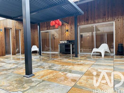 Immeuble à vendre 547 000 € 750 m² Arveyres 33500