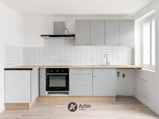 Maison de ville à louer 1 500 € 5 pièces 4 chambres 88 m² Cusset Villeurbanne 69100