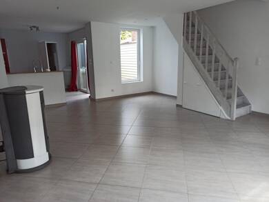 Maison à louer 860 € 4 pièces 3 chambres 107 m² 71 m² de terrain Laventie 62840