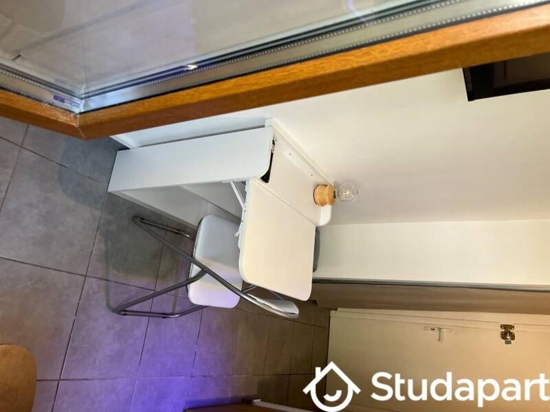 Maison à louer, 11m², MARSEILLE 9E