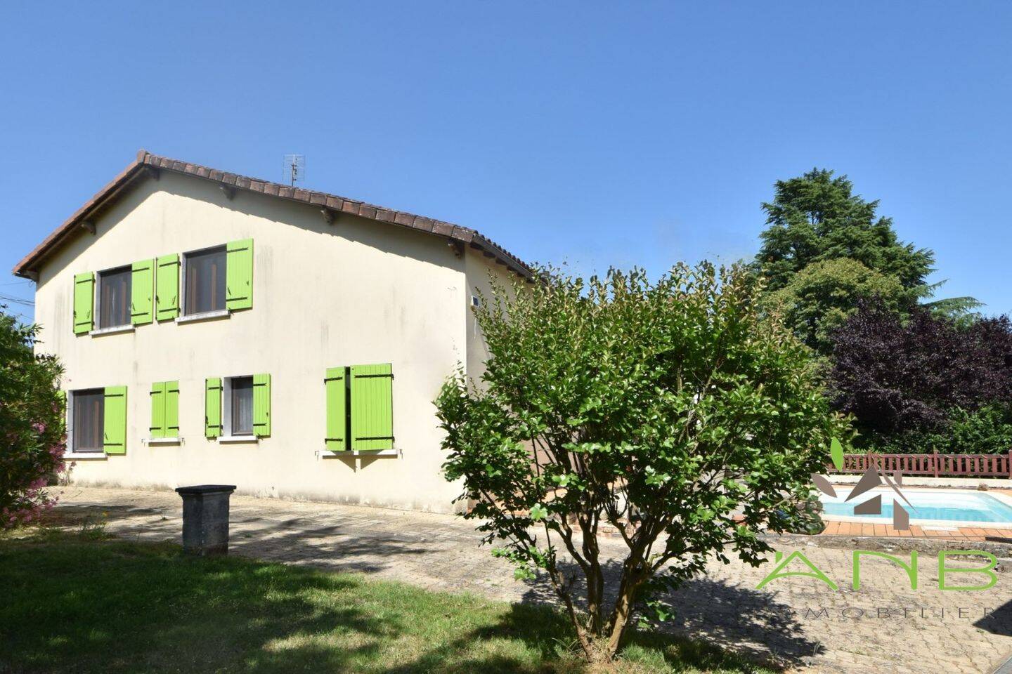 Maison à vendre, 263m², SAINT PARDOUX LA RIVIERE