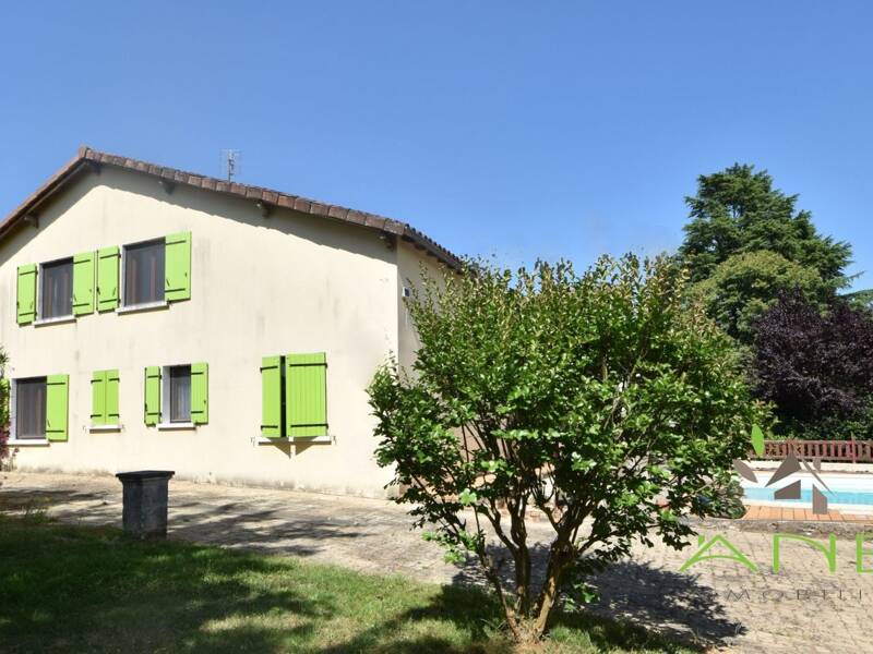 Maison à vendre, 263m², SAINT PARDOUX LA RIVIERE