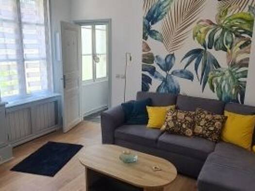 Appartement à louer 890 € 2 pièces 1 chambre 37 m² Étage 1/3 Centre Ville Centre Fontainebleau 77300