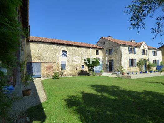 Maison à vendre 399 000 € 7 pièces 4 chambres 260 m² 4 790 m² de terrain Soublecause 65700