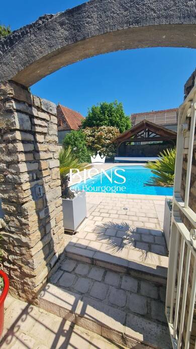 Maison à vendre 375 000 € 5 pièces 3 chambres 165 m² 430 m² de terrain Demigny 71150