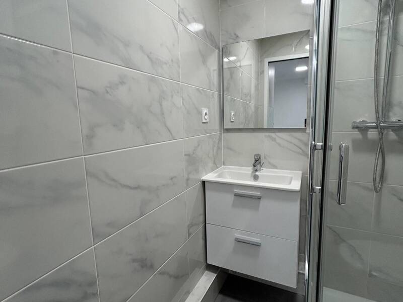 Maison à louer, 11m², PARIS 17E